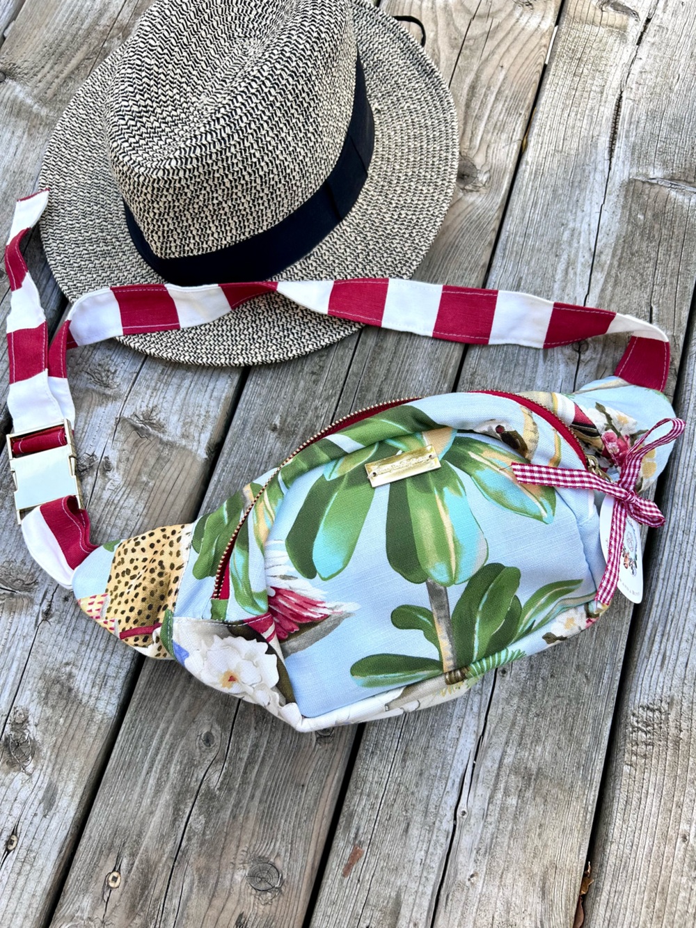 Tropical Print Travel Belt Bag in cream/Blue/Pink w resort vacay cruise vibe